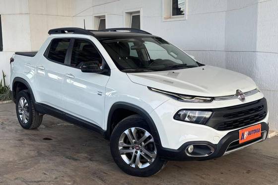 FIAT TORO 2.0 16V TURBO DIESEL FREEDOM 4WD AT9 FIAT TORO 2.0 16V TURBO DIESEL FREEDOM 4WD AT9